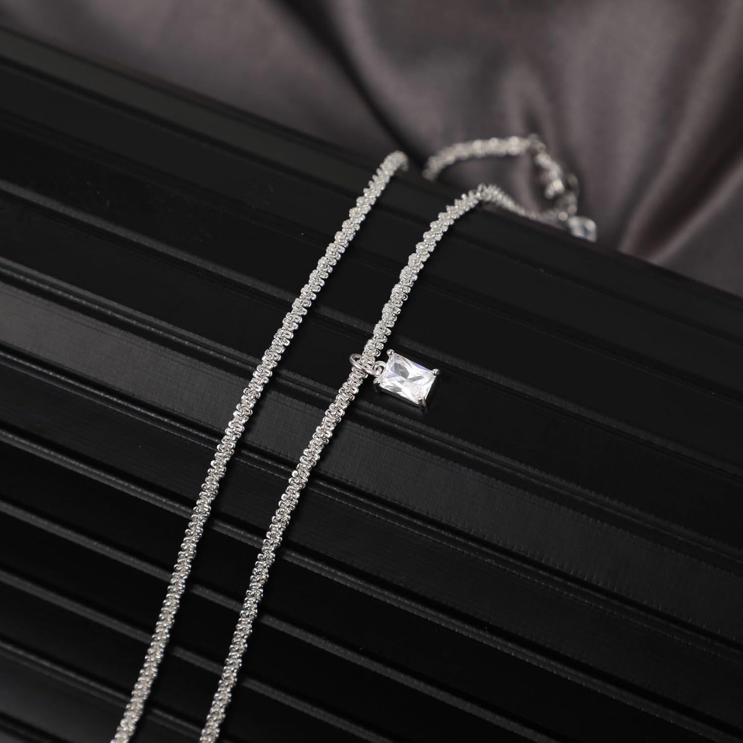 ASCOMY Dainty CZ Diamond Solitaire Pendant Necklaces for Women 14K Gold Plated Single Round Cubic Zirconia Square Simulated Diamond Choker Necklace Bride Bridesmaid Weeding Jewelry Gifts